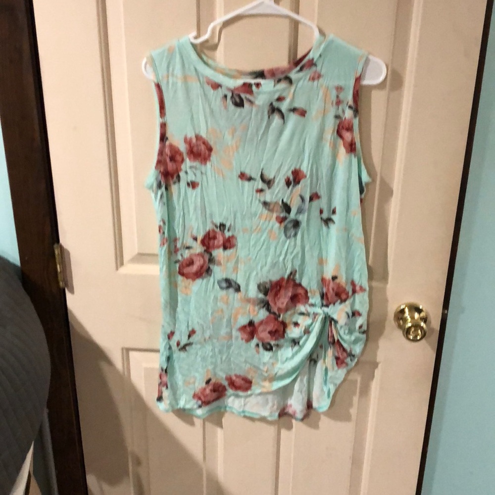 Floral sleeveless